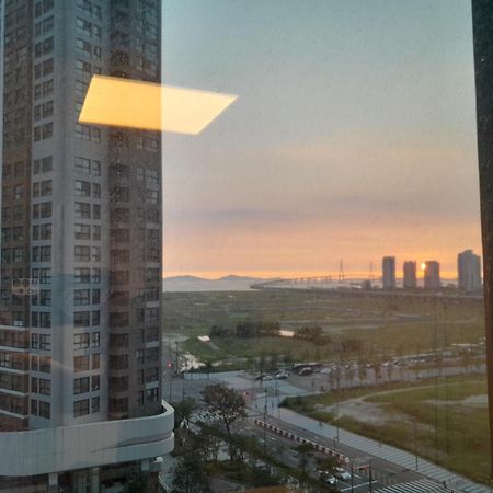 Songdo Halla Westernpark-Seaviewroom Hotel-바다전망 Incshon Kültér fotó